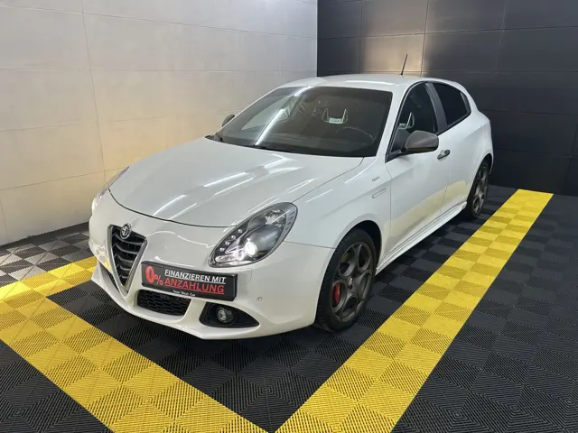 Alfa Romeo Giulietta Sprint+Bi-Xen+Bose+StandHZG+Temp+DAB – Gebrauchtwagen bei Your Next Car in Ostrhauderfehn